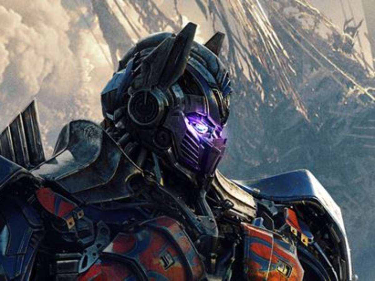 Transformers: O Último Cavaleiro  Novo cartaz reúne o elenco do filme