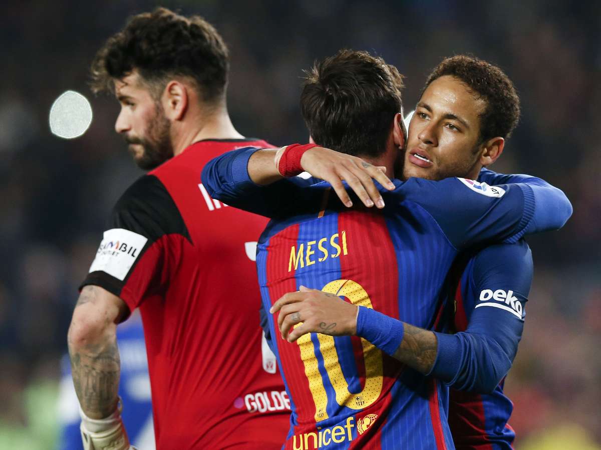 França: técnico sensação é mais novo que Neymar e paga multa todo jogo