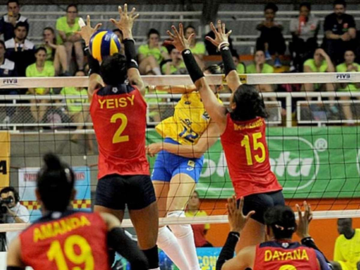 Brasil vence quarto jogo no vôlei feminino sem perder nenhum set