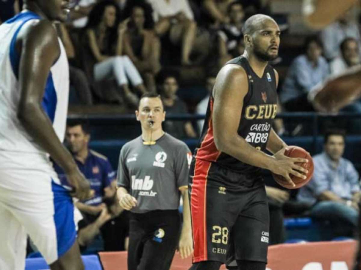 Vasco anuncia o retorno da equipe de basquete e volta ao NBB - Lance!