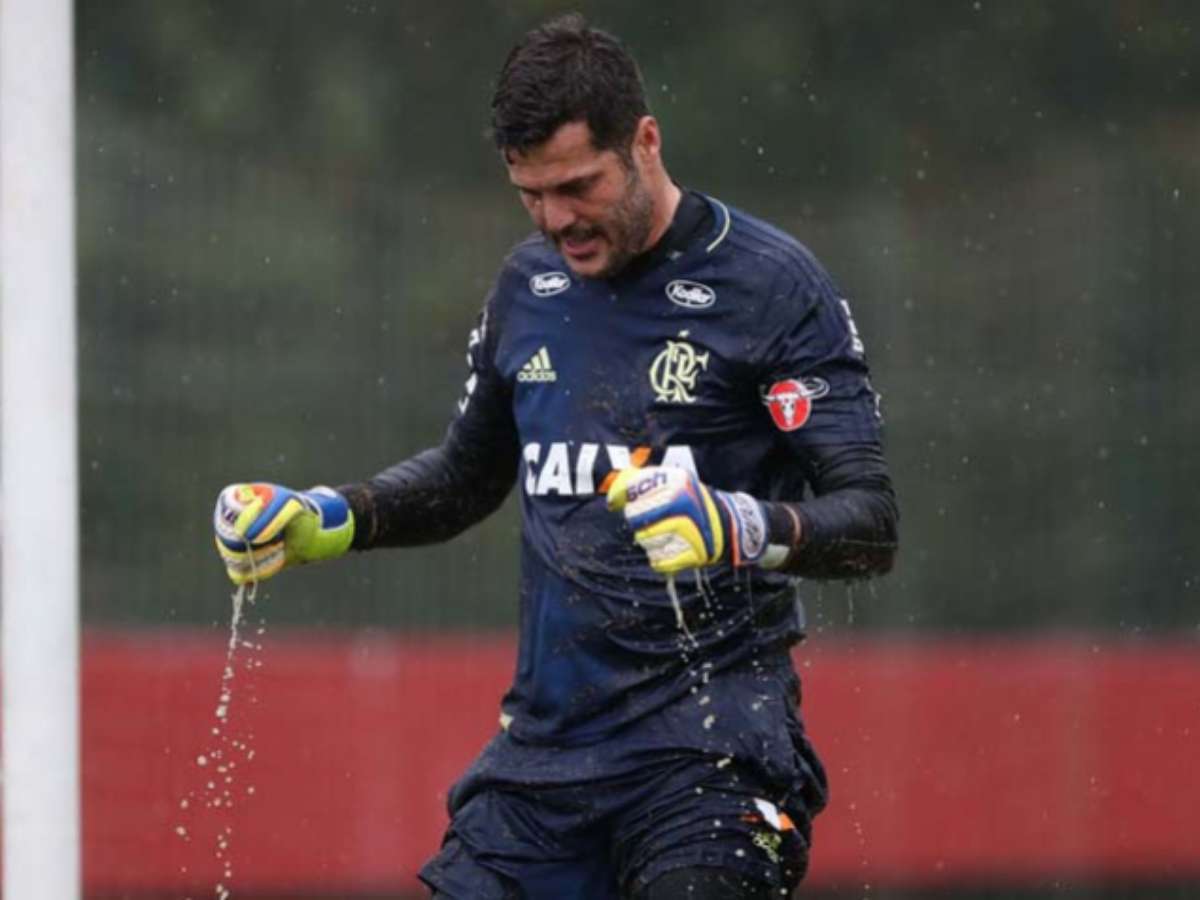 Júlio César afirma: 'Não me considero o melhor goleiro da história do  Flamengo