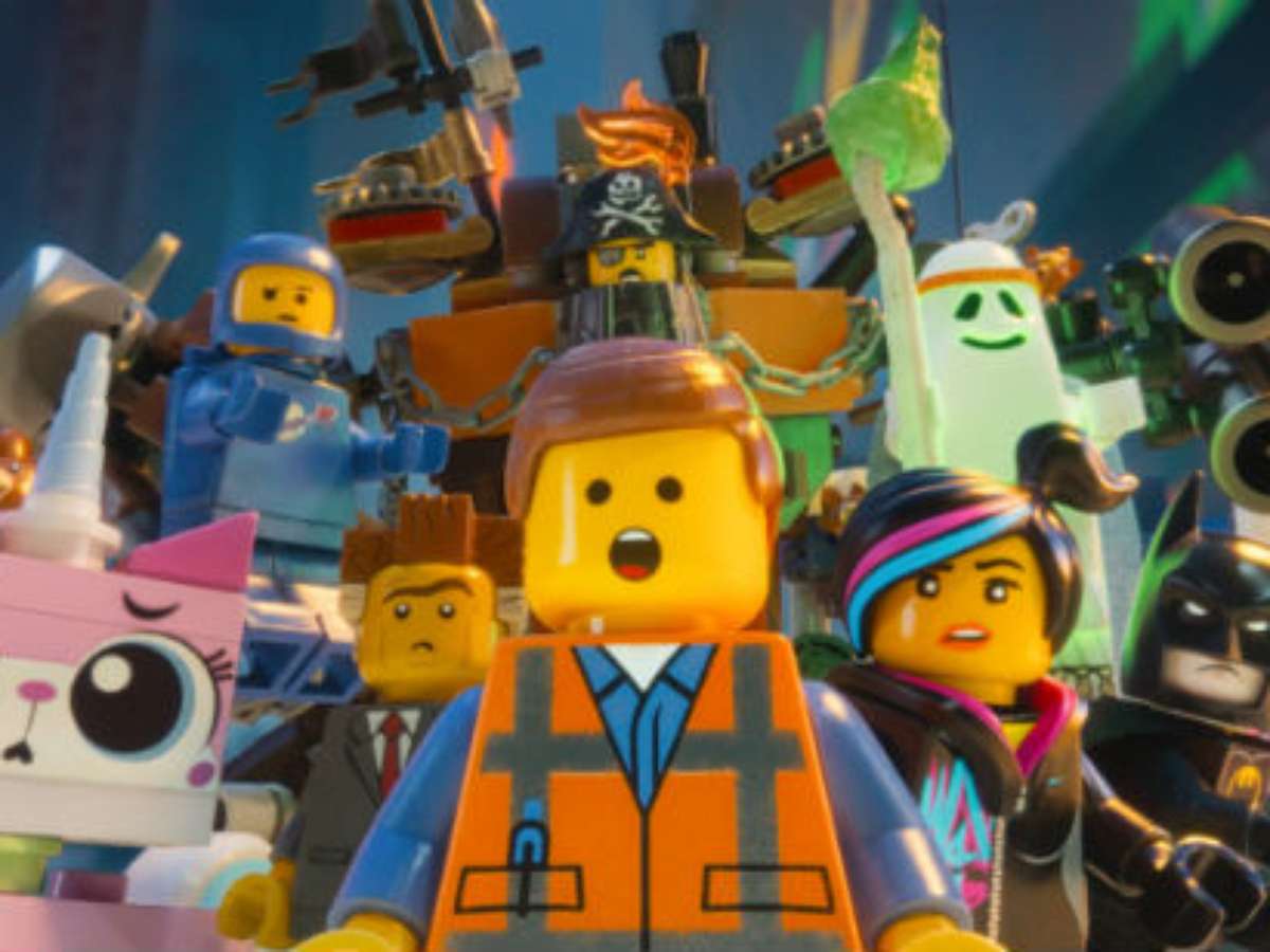 Especial dos Vingadores em LEGO ganha divertido trailer e data de