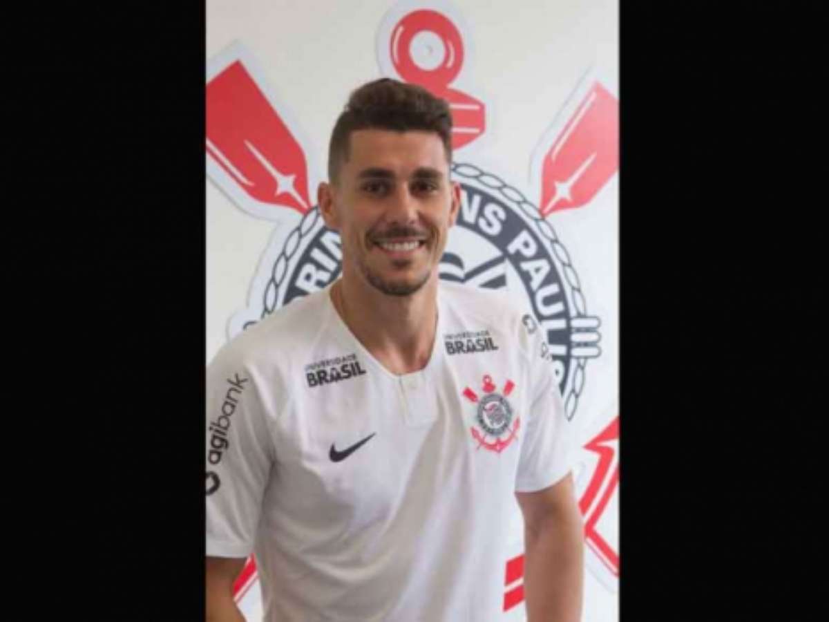 Com dispensa de Danilo Avelar, Corinthians pode ter saída de três zagueiros  em uma semana