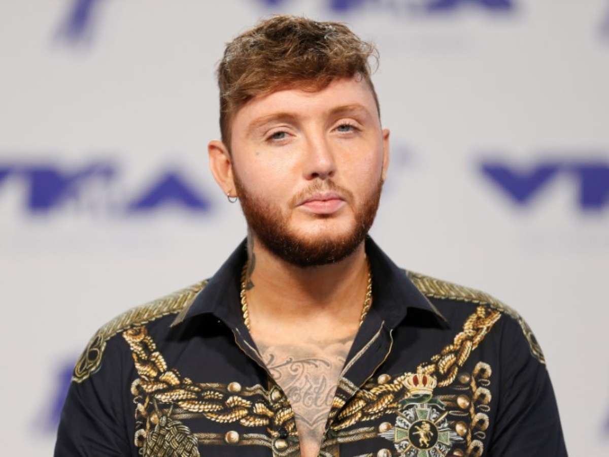 Cantor James Arthur pede mais apoio a artistas com problemas de