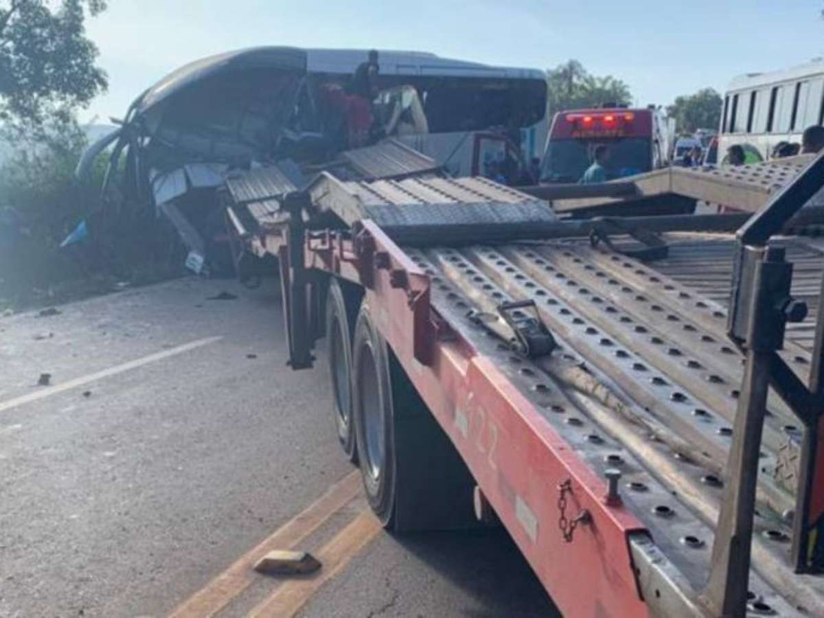 Corpo de mineira morta em acidente de ônibus no RJ será enterrado nesta  terça, em Conselheiro Lafaiete, Minas Gerais