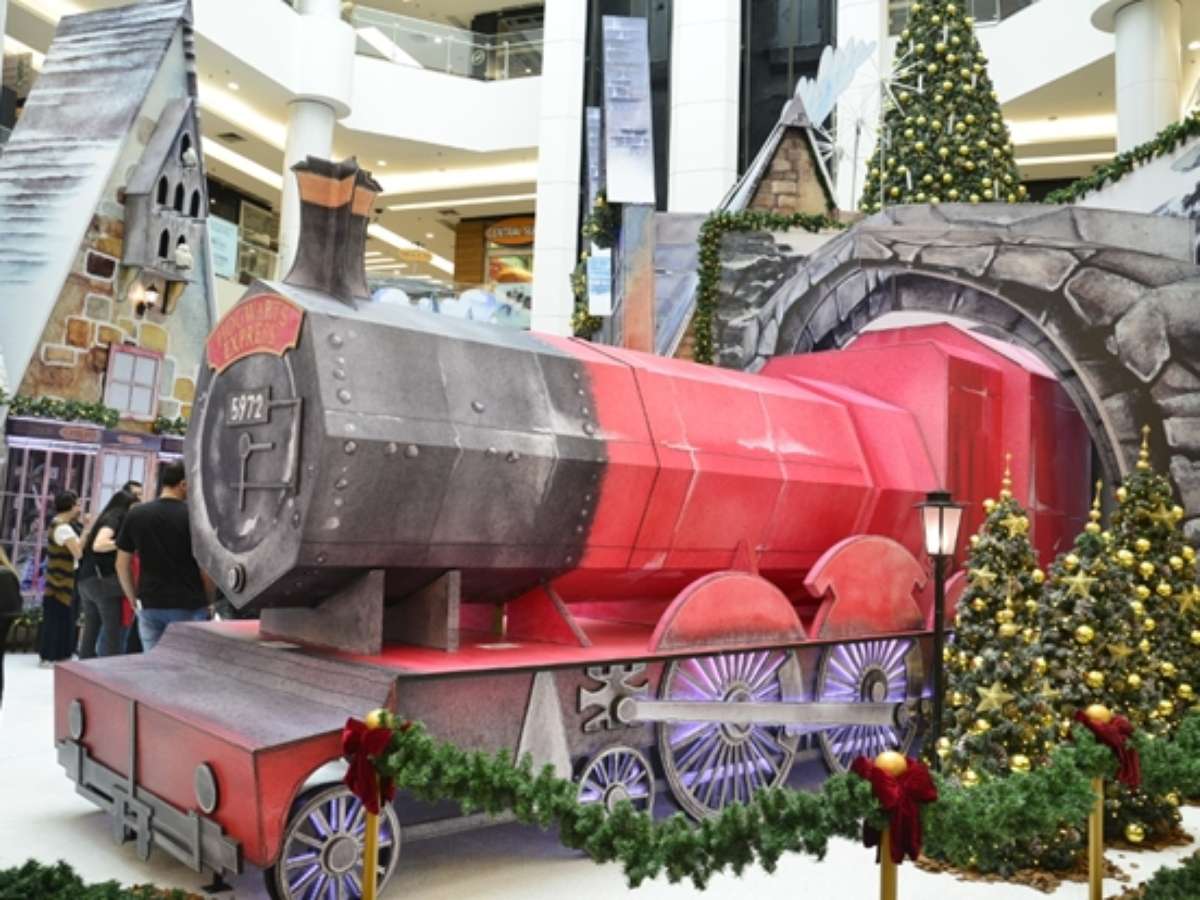 Pela primeira vez no Brasil, Harry Potter inspira decoração natalina de  shopping