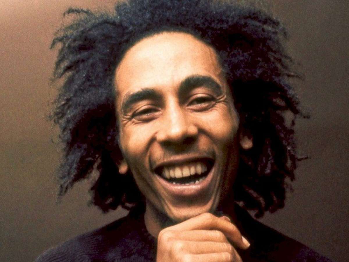 Bob Marley - Sun is Shining (Legendado PT/BR) 