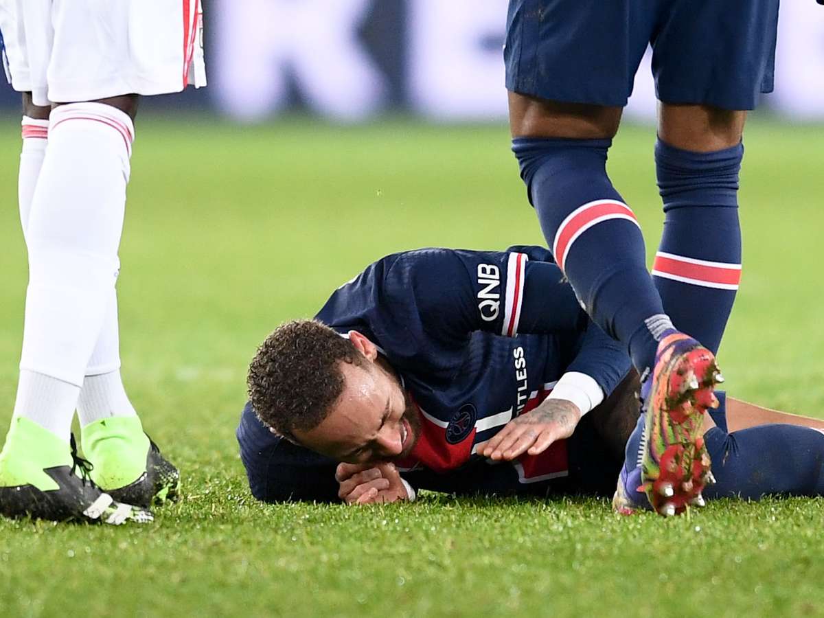 PSG atualiza lesão de Neymar.