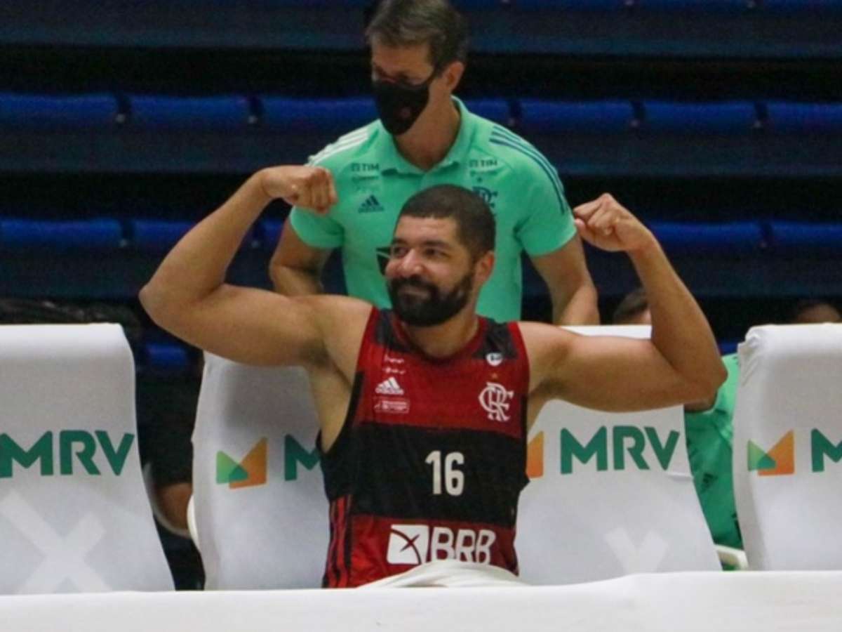 Minas vence mais uma e segue na liderança do NBB