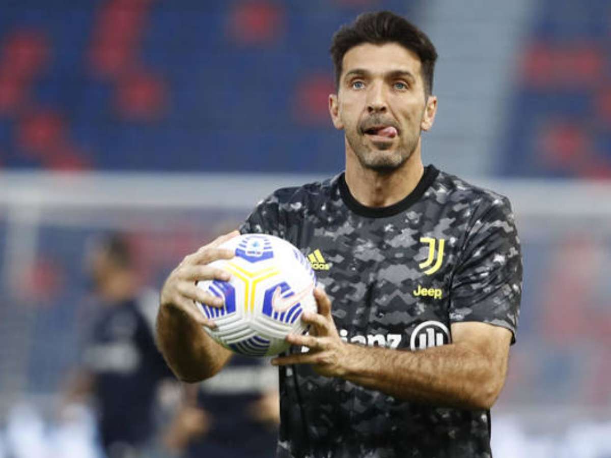 Aos 43 anos, Buffon diz que ainda sonha com a Copa do Mundo de