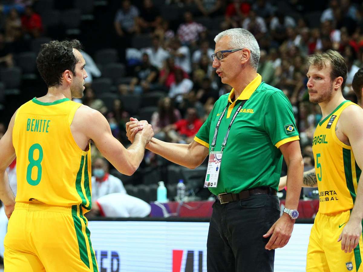 Brasil cai no Mundial e disputará pré-olímpico no basquete - 03/09