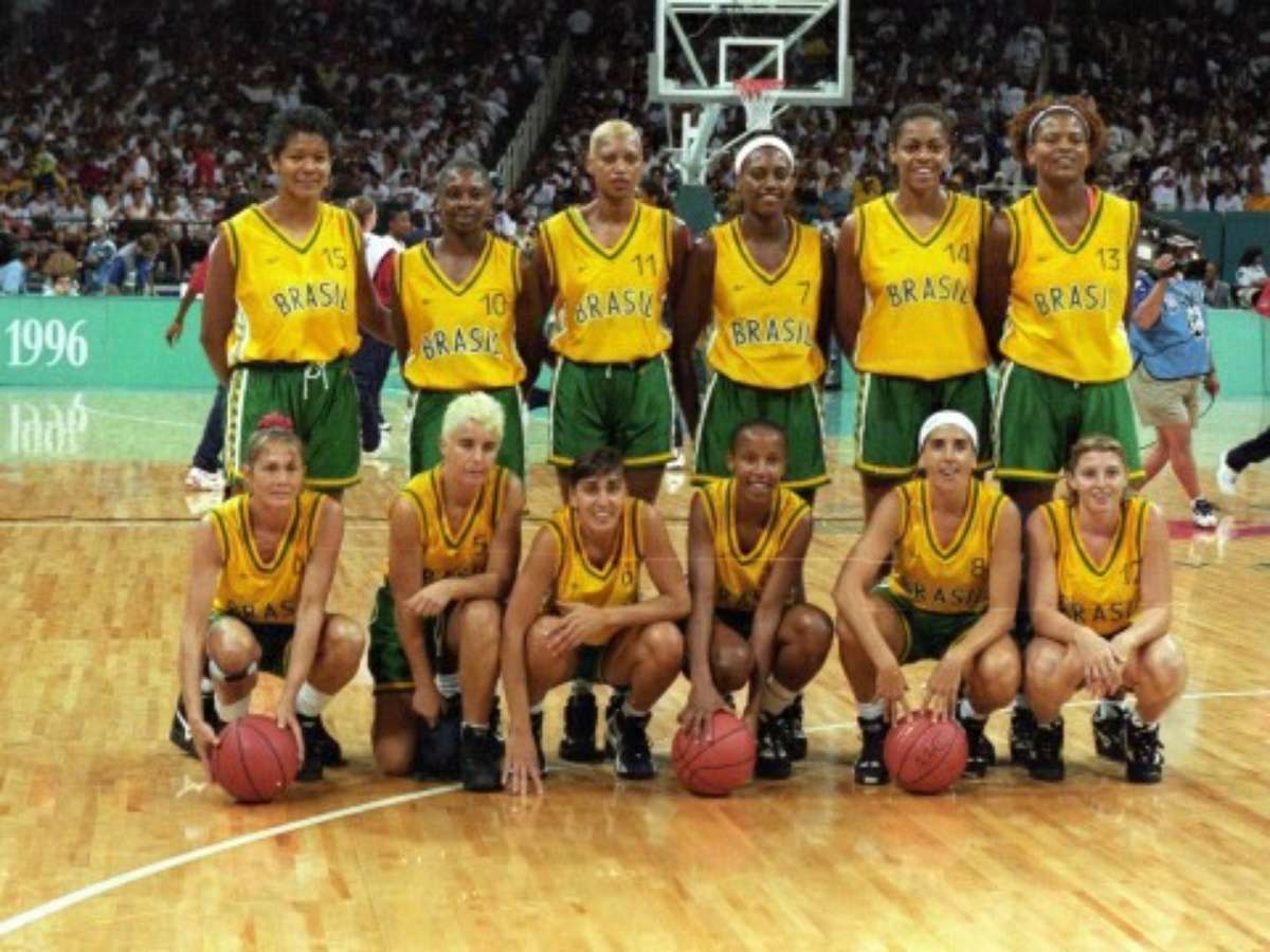 Qual foi a geração de prata do basquete feminino?