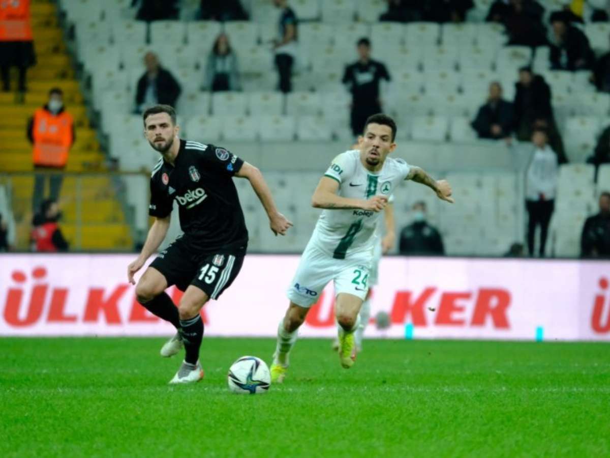 Besiktas avança por antigo atleta da Juventus