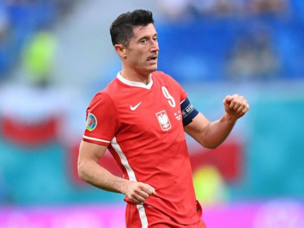 Futebolista polaco fora do Mundial 2022 por jogar na Rússia, Futebol  internacional