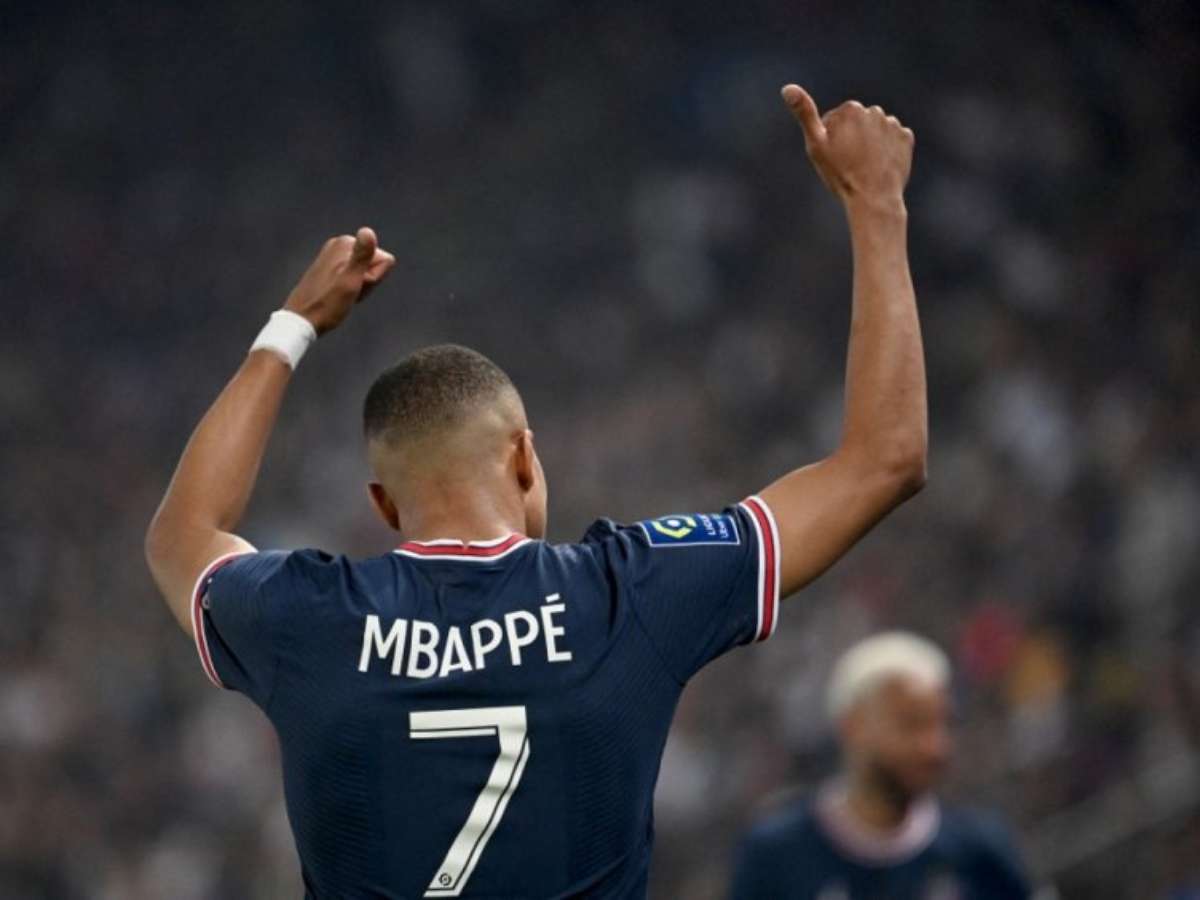 Artilheiros da Copa do Mundo 2022: Mbappé marca hat-trick na final e recebe  prêmio; veja lista - Lance!