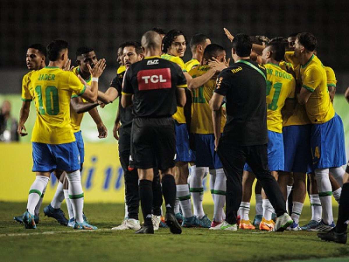 Com dúvidas, Santos finaliza preparação para jogo decisivo contra o  Fortaleza; veja provável escalação