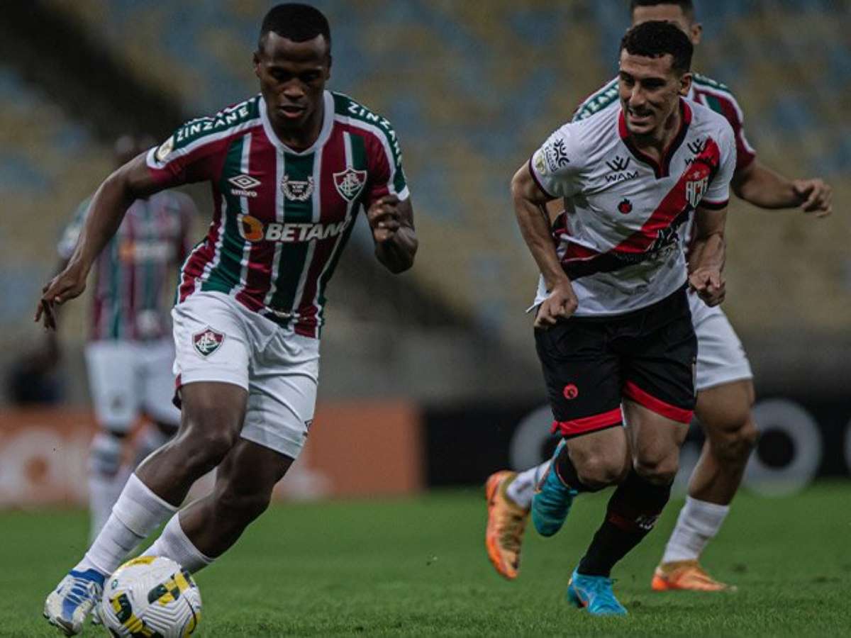 ATUAÇÕES: Fábio fecha o gol e recebe a melhor nota em derrota do  Fluminense; David Braz foi o pior em campo – LANCE!