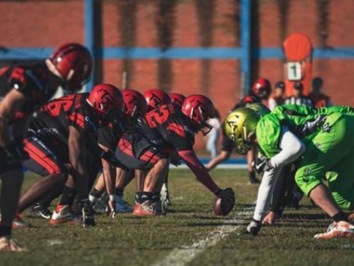 Brasileiro de Futebol Americano: Guarulhos Rhynos busca manter liderança em  partida no domingo - Guarulhos Hoje