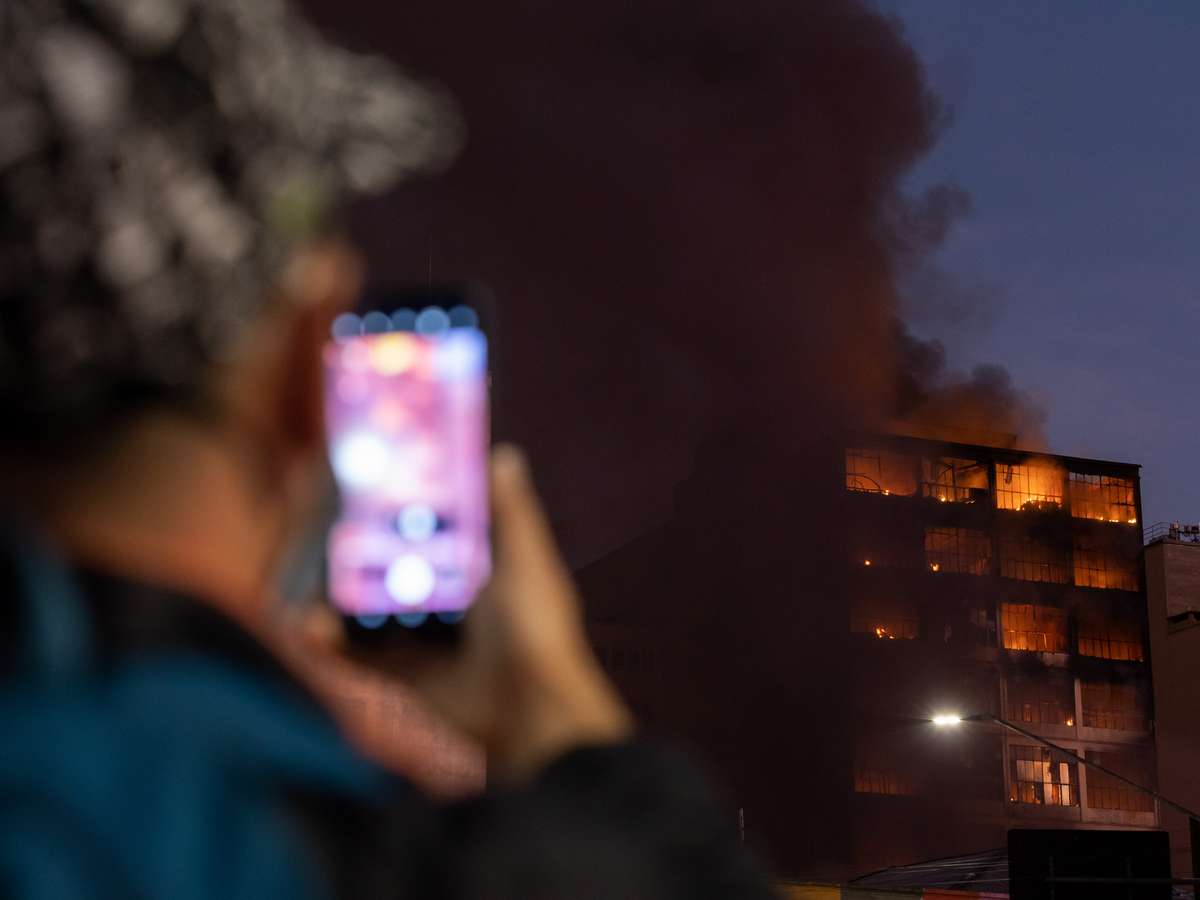 Após incêndio, imóvel das lojas Móbile não tem risco de desabamento