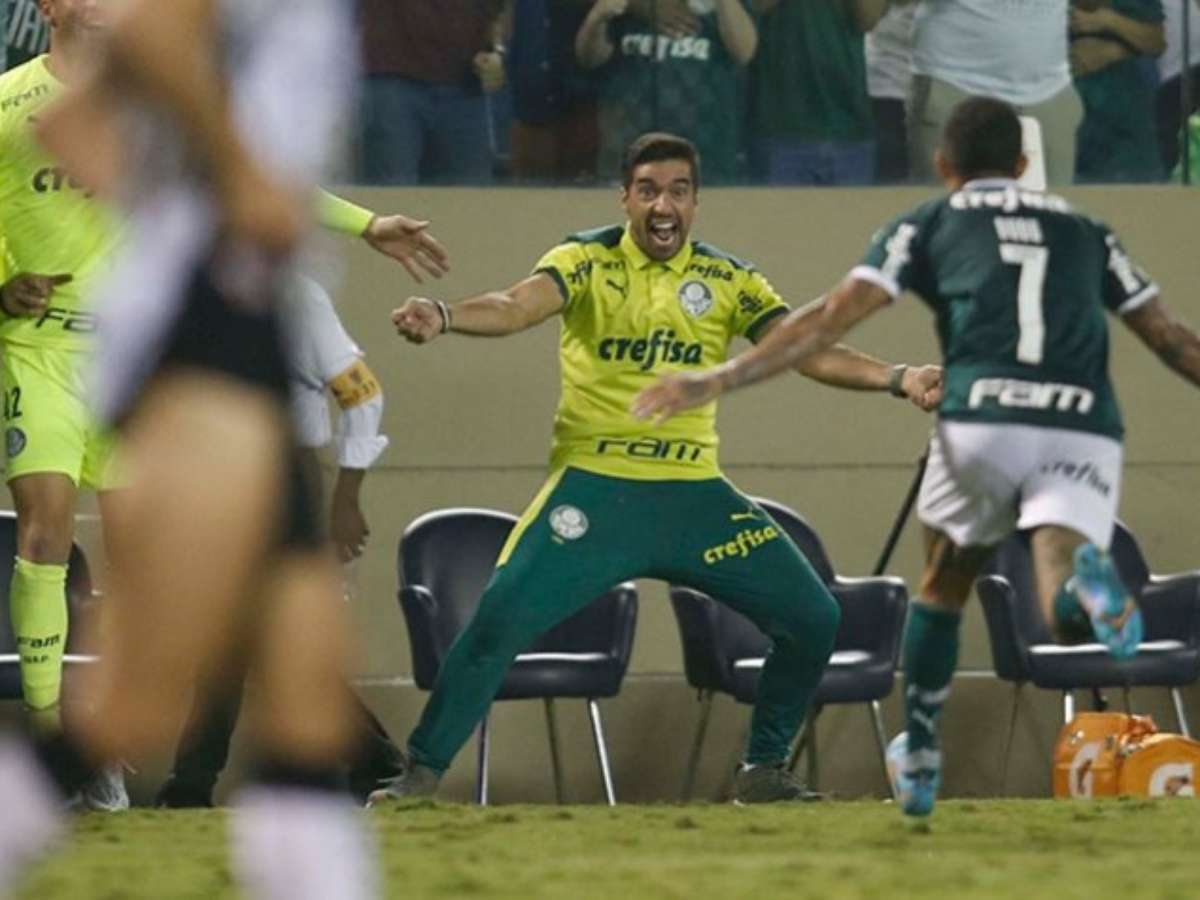 Invicto há 17 jogos, Palmeiras bate Coritiba fora de casa e segue