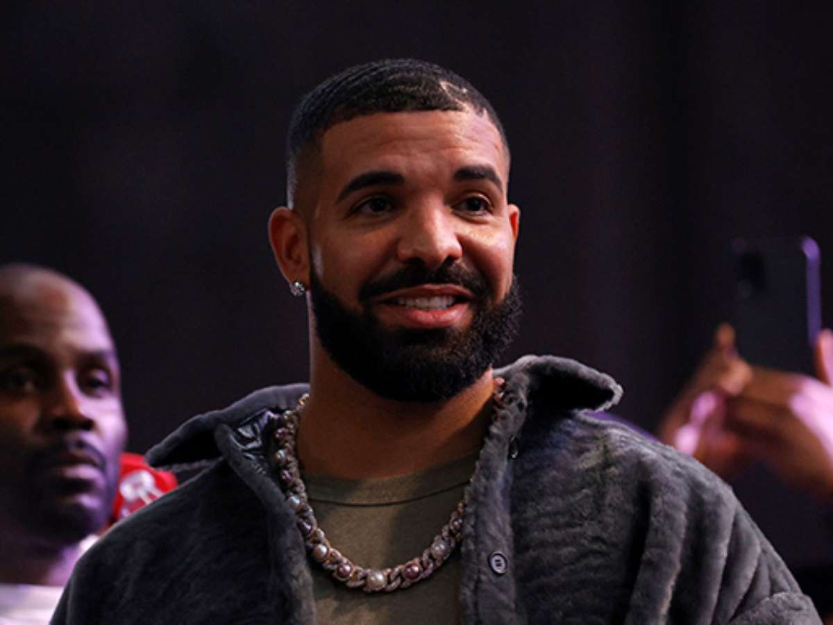 Lollapalooza: Drake é flagrado em strip club horas antes de