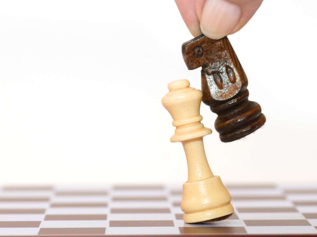 Possível trapaça faz mundo do xadrez viver uma de suas maiores