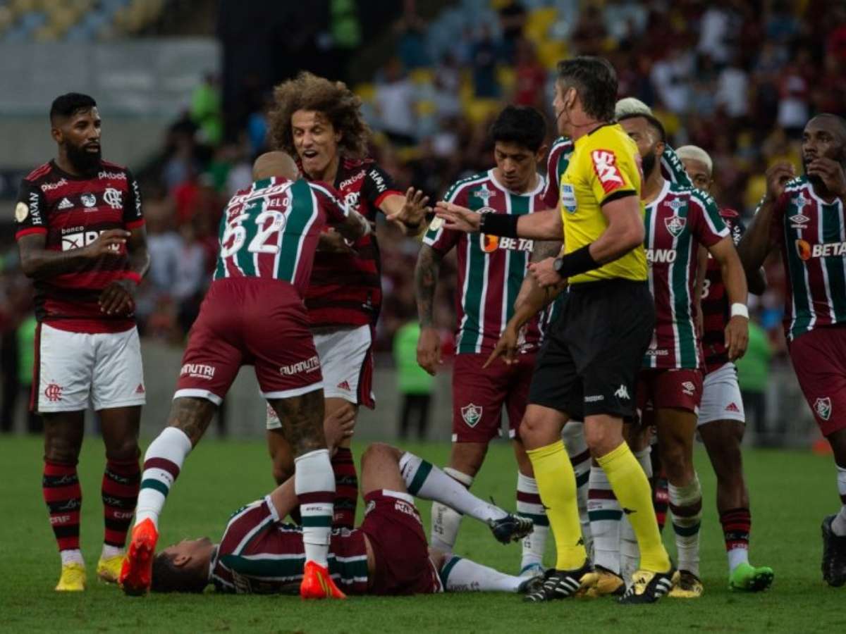 Flamengo x Fluminense: em súmula, Claus erra autor de gol e