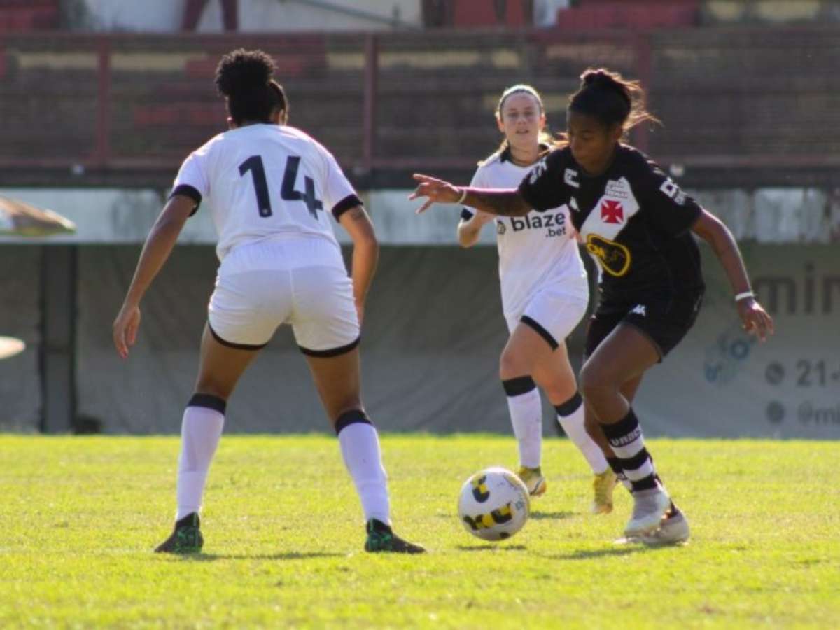 Vasco fecha a contratação de Sforza