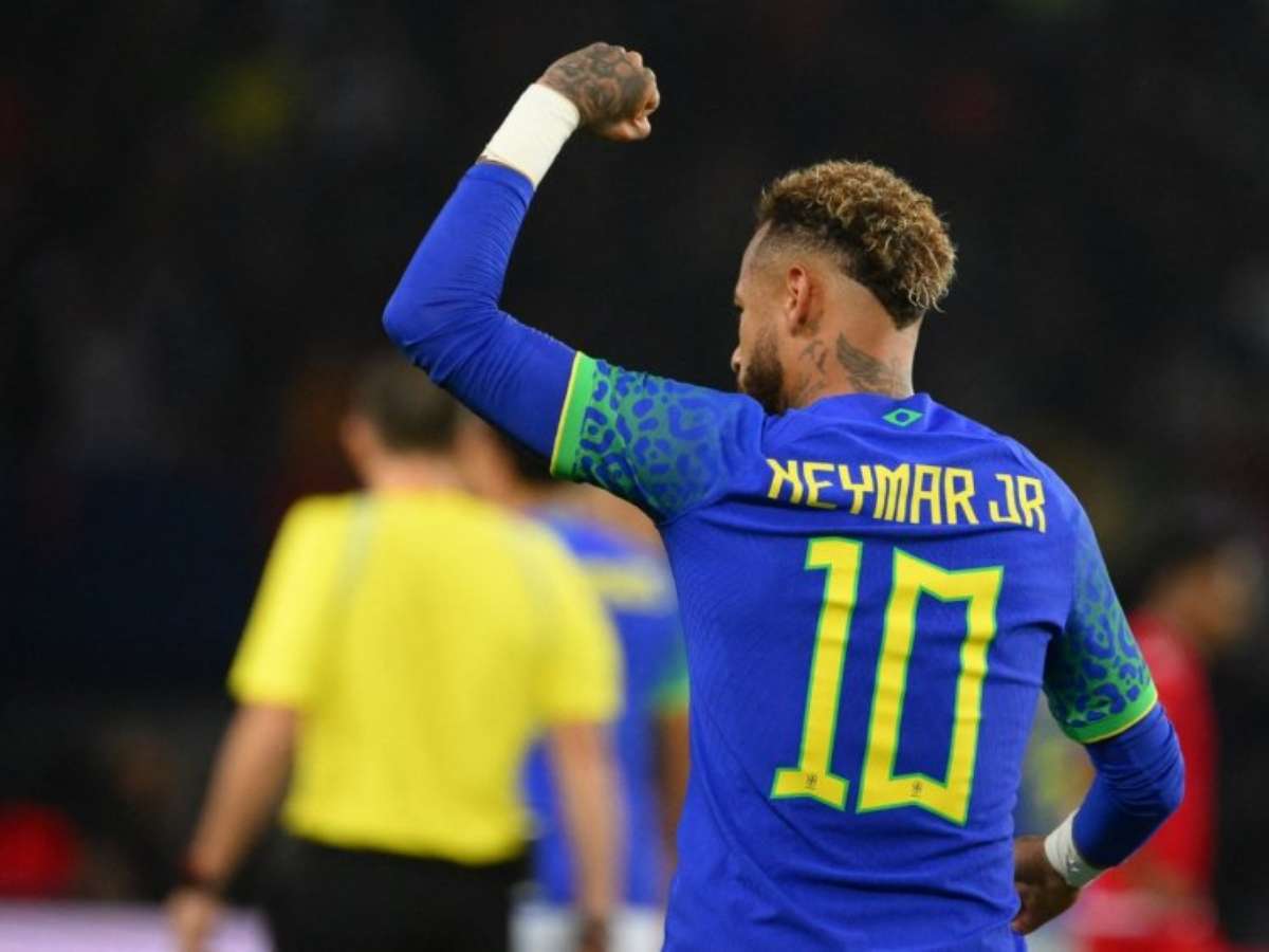 Site inglês coloca Neymar como 31º melhor jogador do mundo