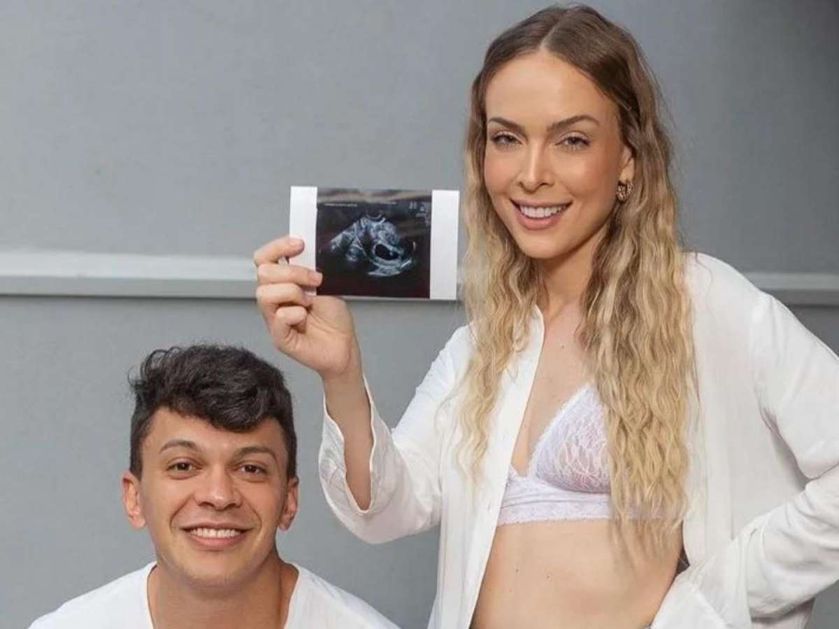 Tata Estaniecki anuncia gravidez de segundo filho com Júlio Cocielo