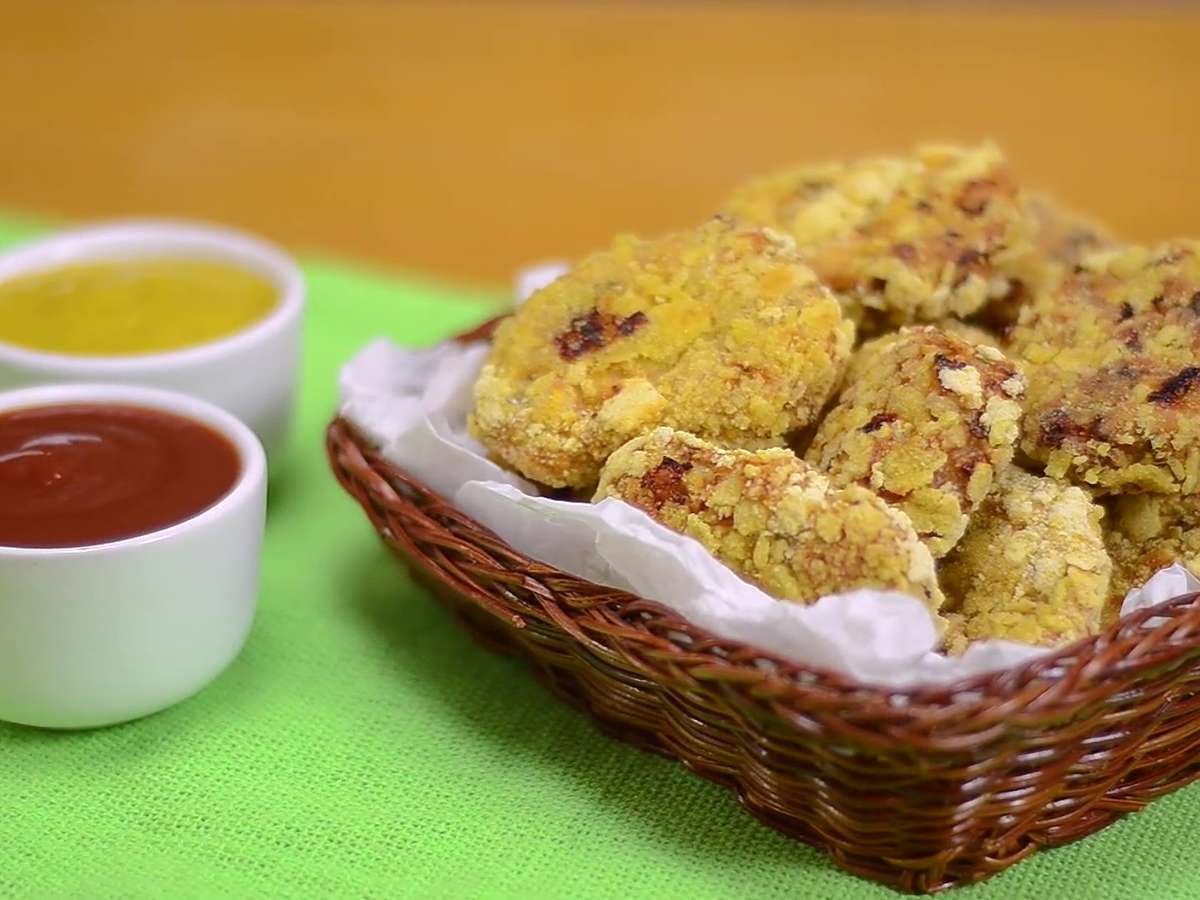 Fuja dos industrializados com esse nugget de frango saudável e gostoso