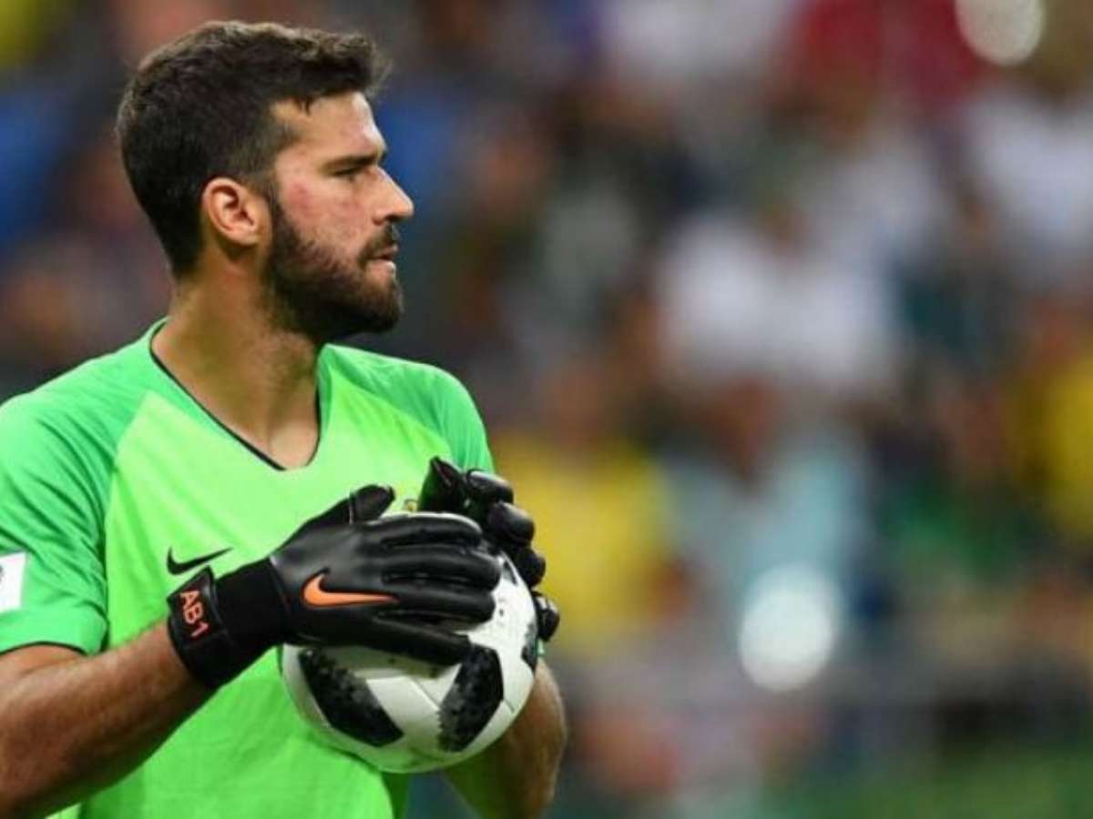 Inspirado em Alisson, goleiro dedica vitória na Série B do Italiano para o  camisa 1 da Seleção - Lance!