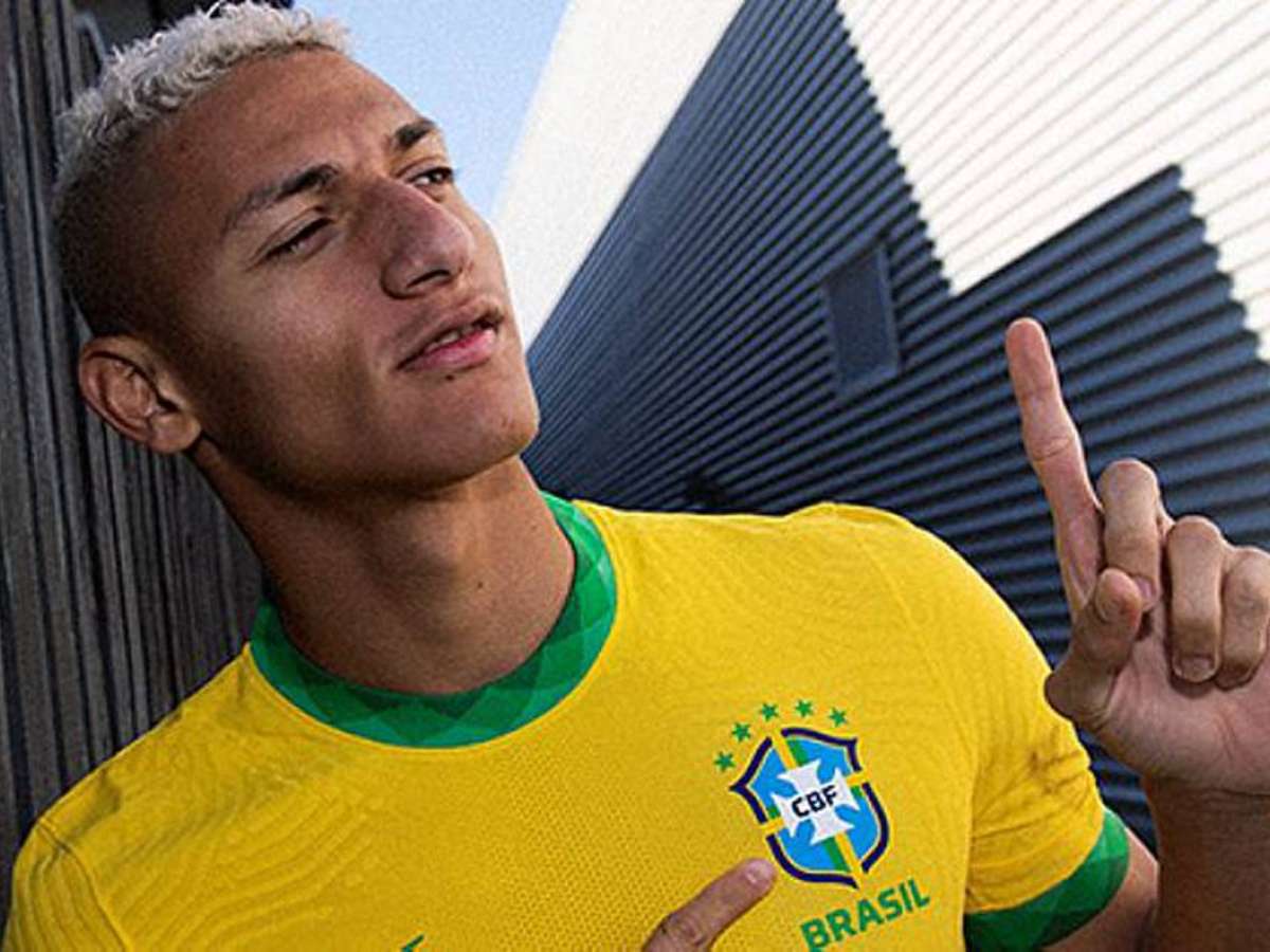 Seleção Brasileira: CBF tenta despolitizar camisa amarela após