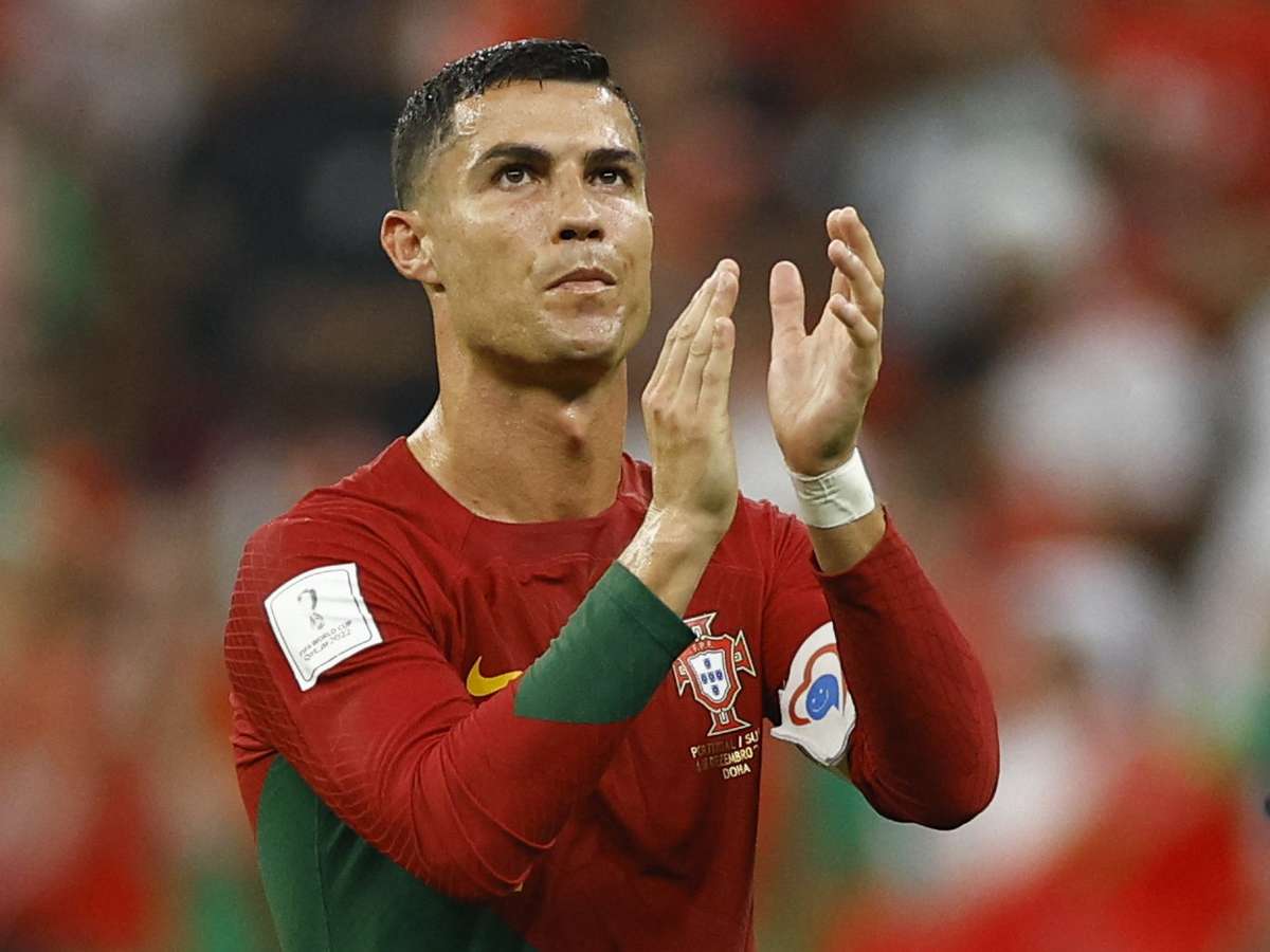 Cristiano Ronaldo marca 3 vezes na Arábia Saudita e chega a 8