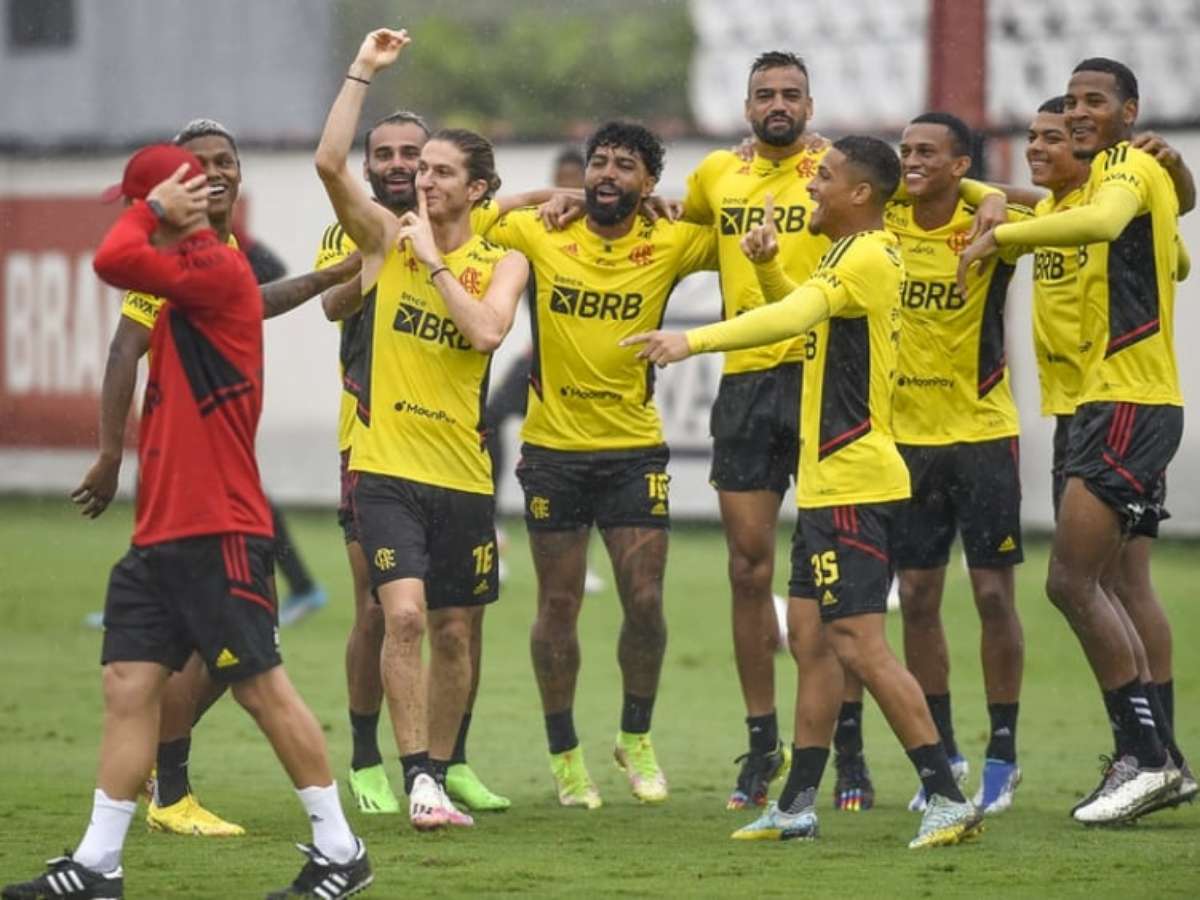 ense está entre os titulares do Flamengo na estreia do Cariocão