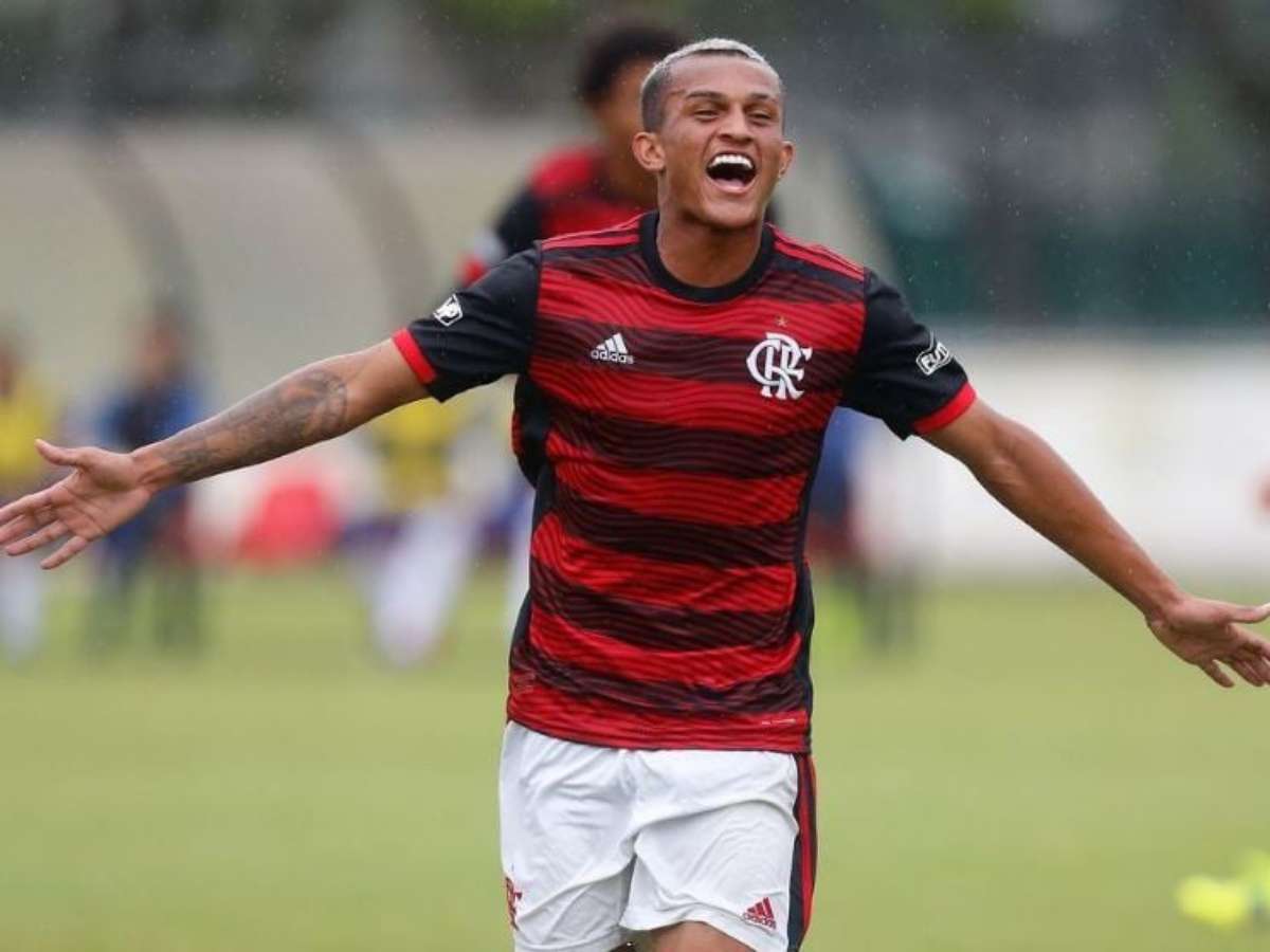 que garoto incrível 🤩🐐 #wesley #flamengo #football #fyp