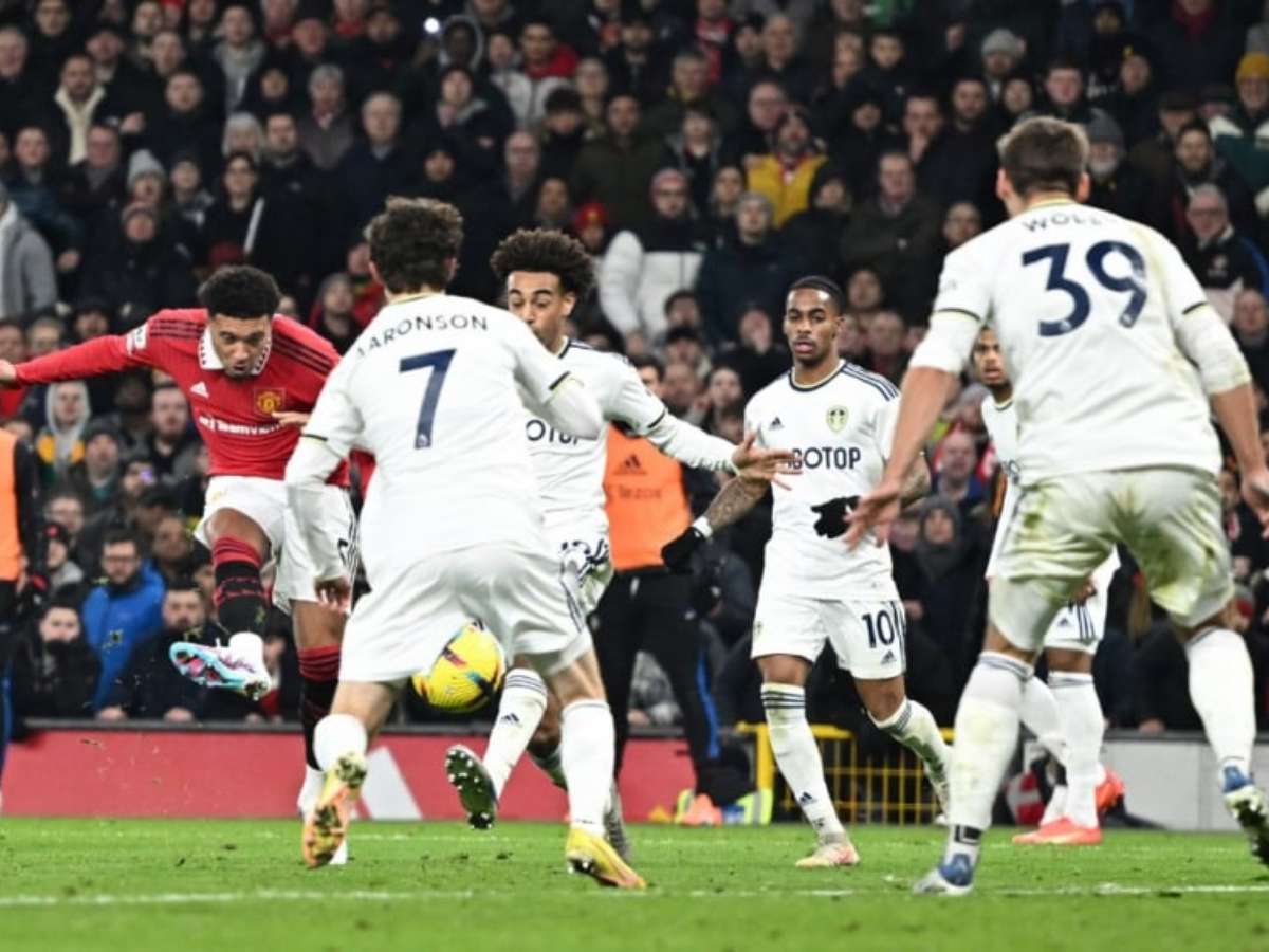 No maior clássico inglês, Liverpool arranca empate com o United - Lance!