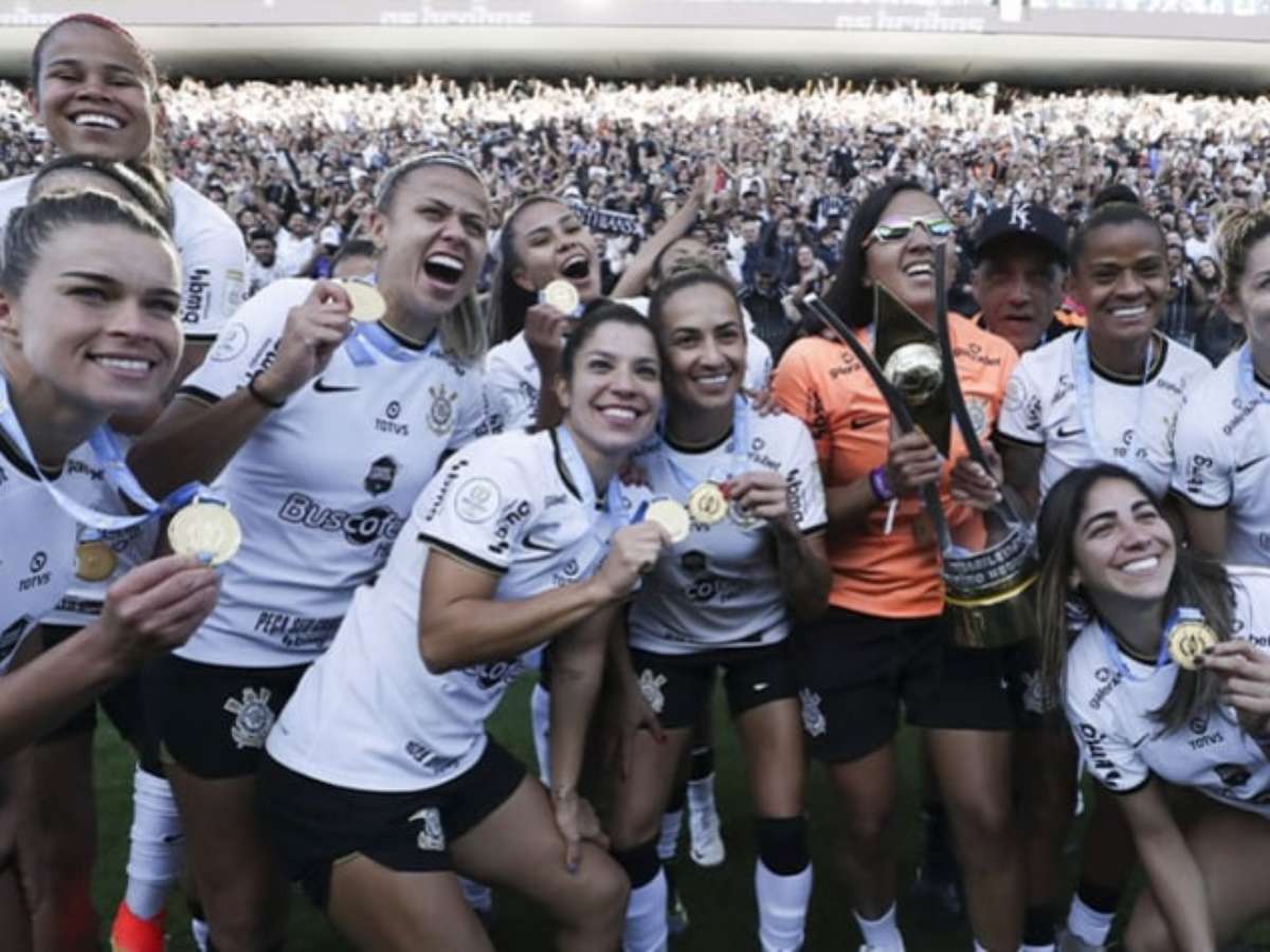 Futebol Feminino: após cinco temporadas, Adriana deixará o Corinthians