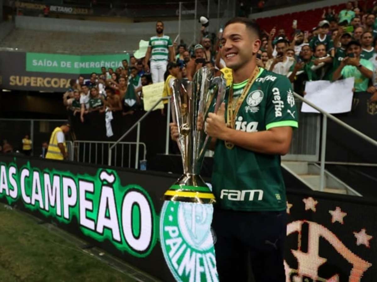 Palmeiras deve aproveitar quatro destaques da base no time profissional -  Lance!