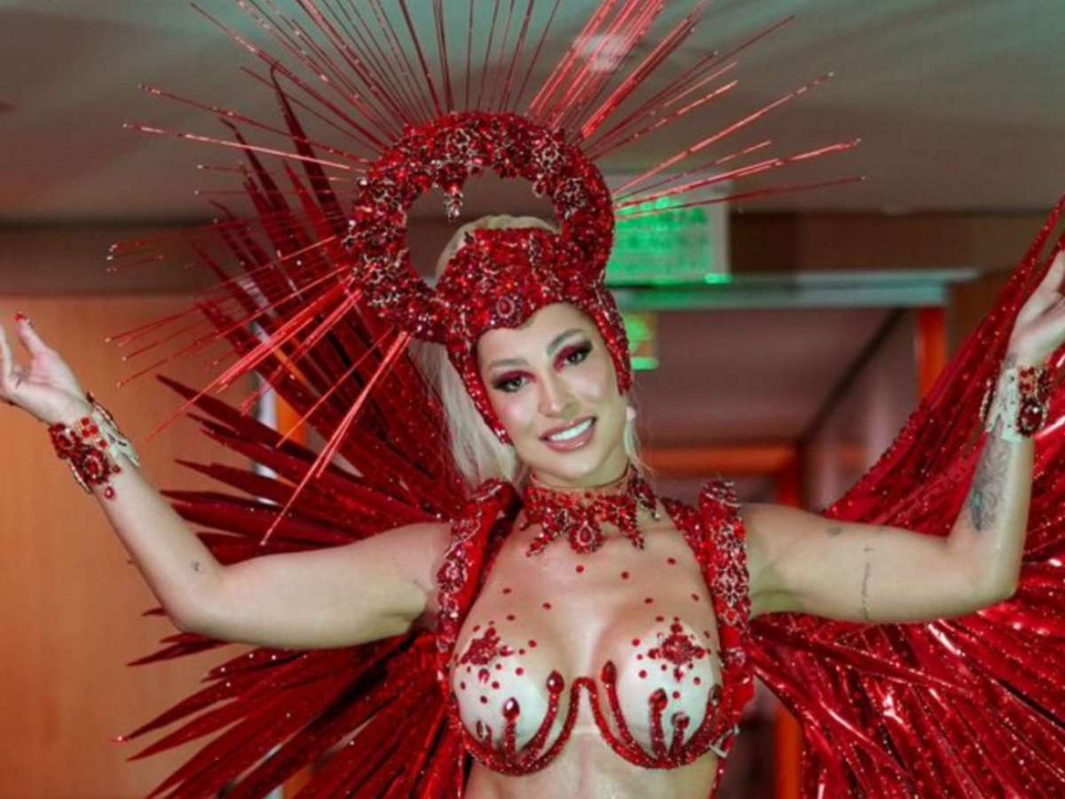 Carnaval 2023: rainha de bateria da X-9, Ingrid Mantovani arrasa em look  all red com 30 mil cristais