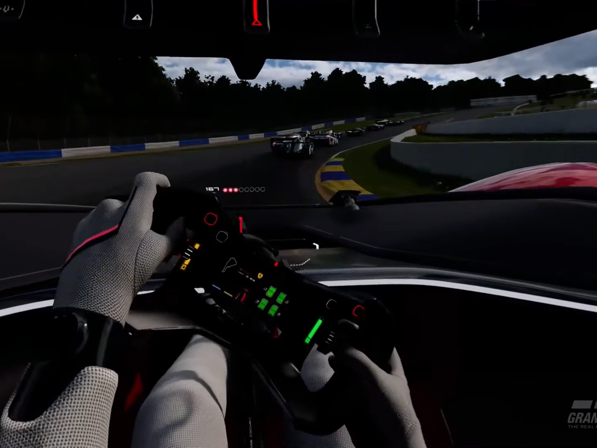 Jogamos: Gran Turismo 7 fica ainda melhor na realidade virtual