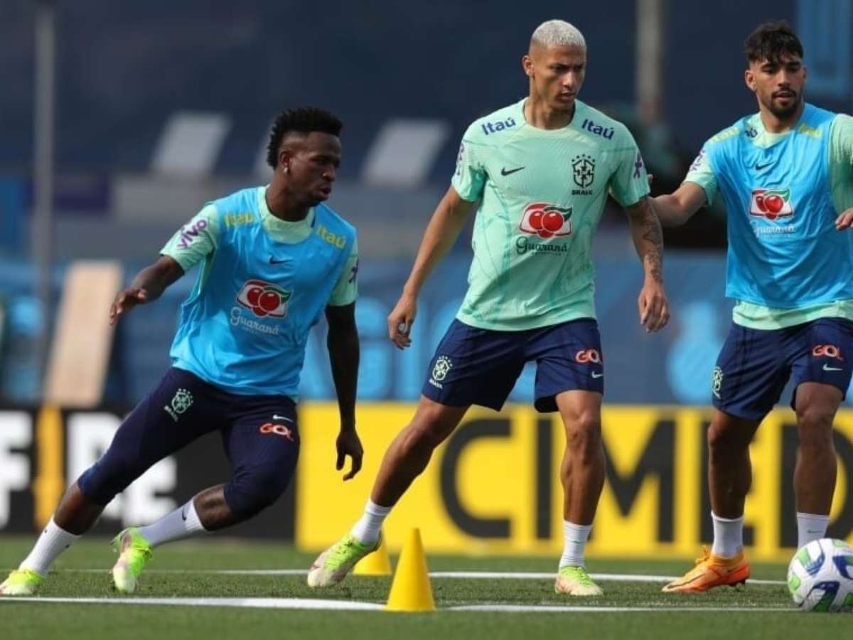 Jogadores se apresentam à seleção brasileira nesta segunda e fazem primeiro  treinamento