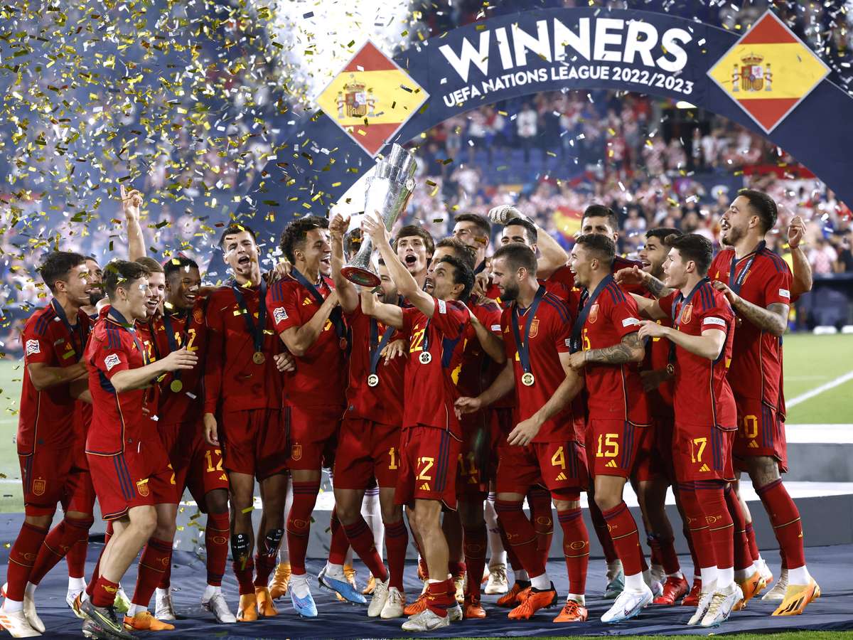 Espanha derrota Croácia nos pênaltis e é campeã da Nations League - Placar  - O futebol sem barreiras para você