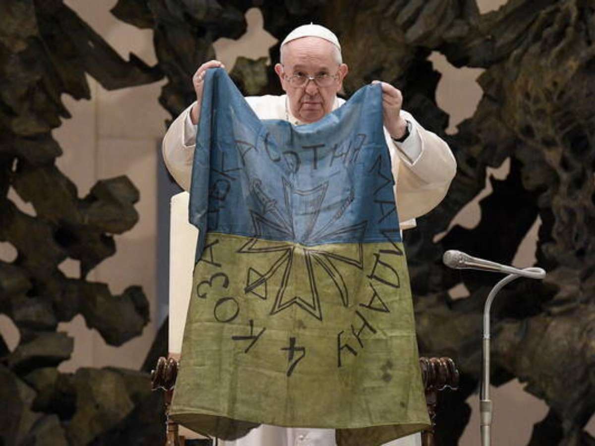 Papa Francisco tala de saúde, futuro da igreja e tentativas de