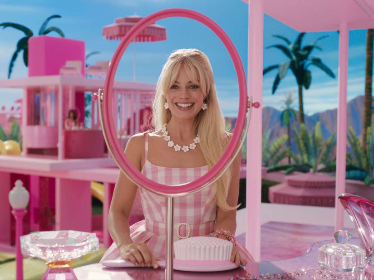 Trailer lançado! Será que teremos o filme do ano? 🎀 #barbie