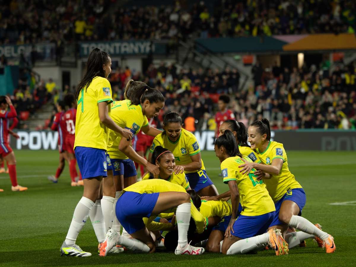 Brasil goleia na estréia da Copa do Mundo de futebol feminino - Diário  Gaúcho