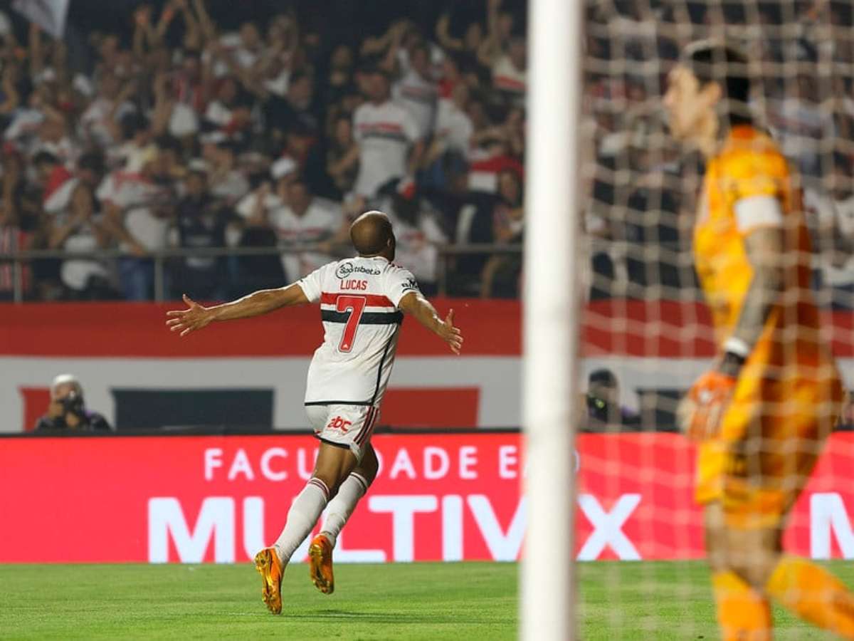 Análise: Estratégia do Corinthians não funciona, mas empate com