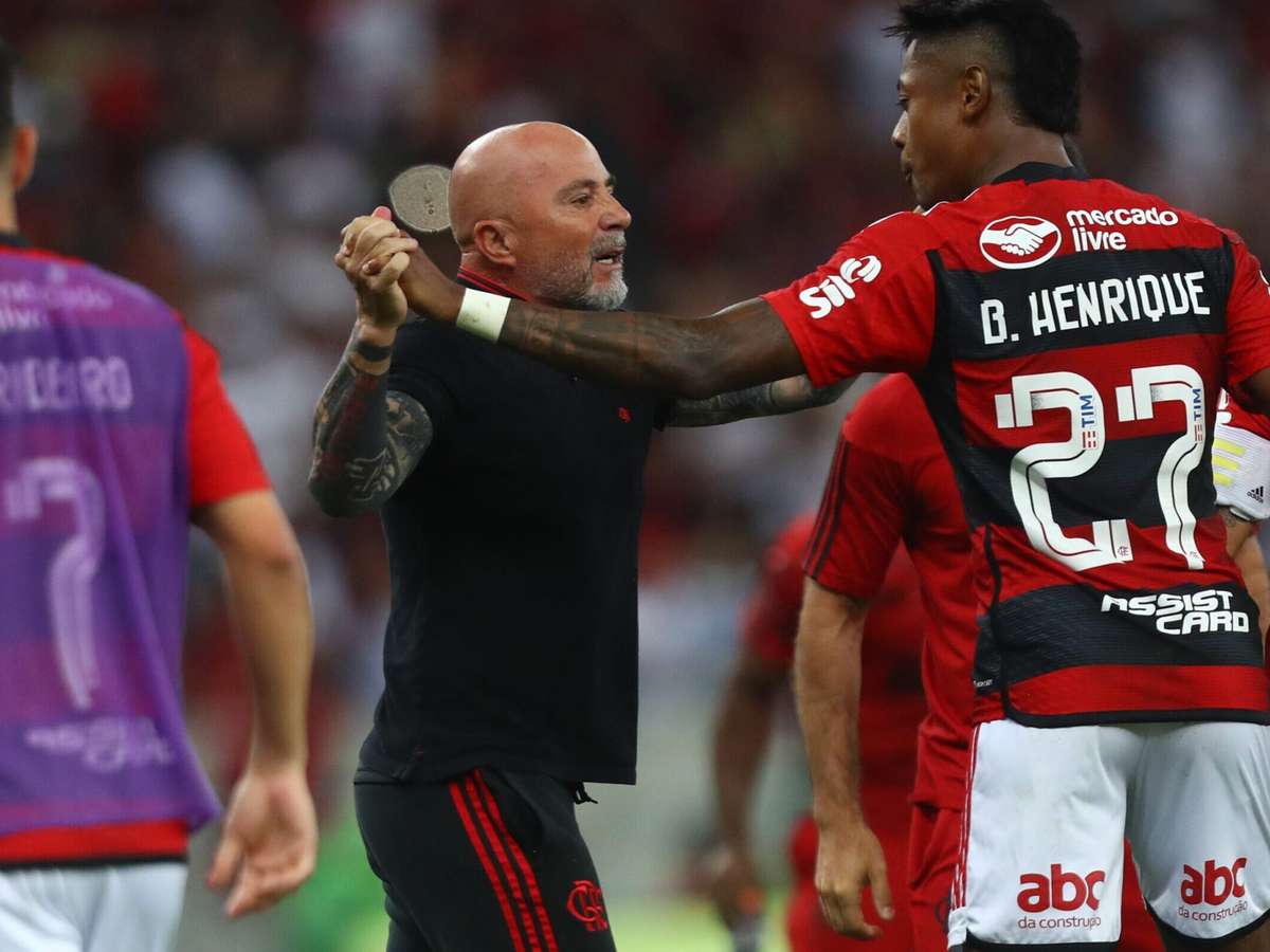 Campeões da Libertadores, jogadores do Flamengo na Copa tentam