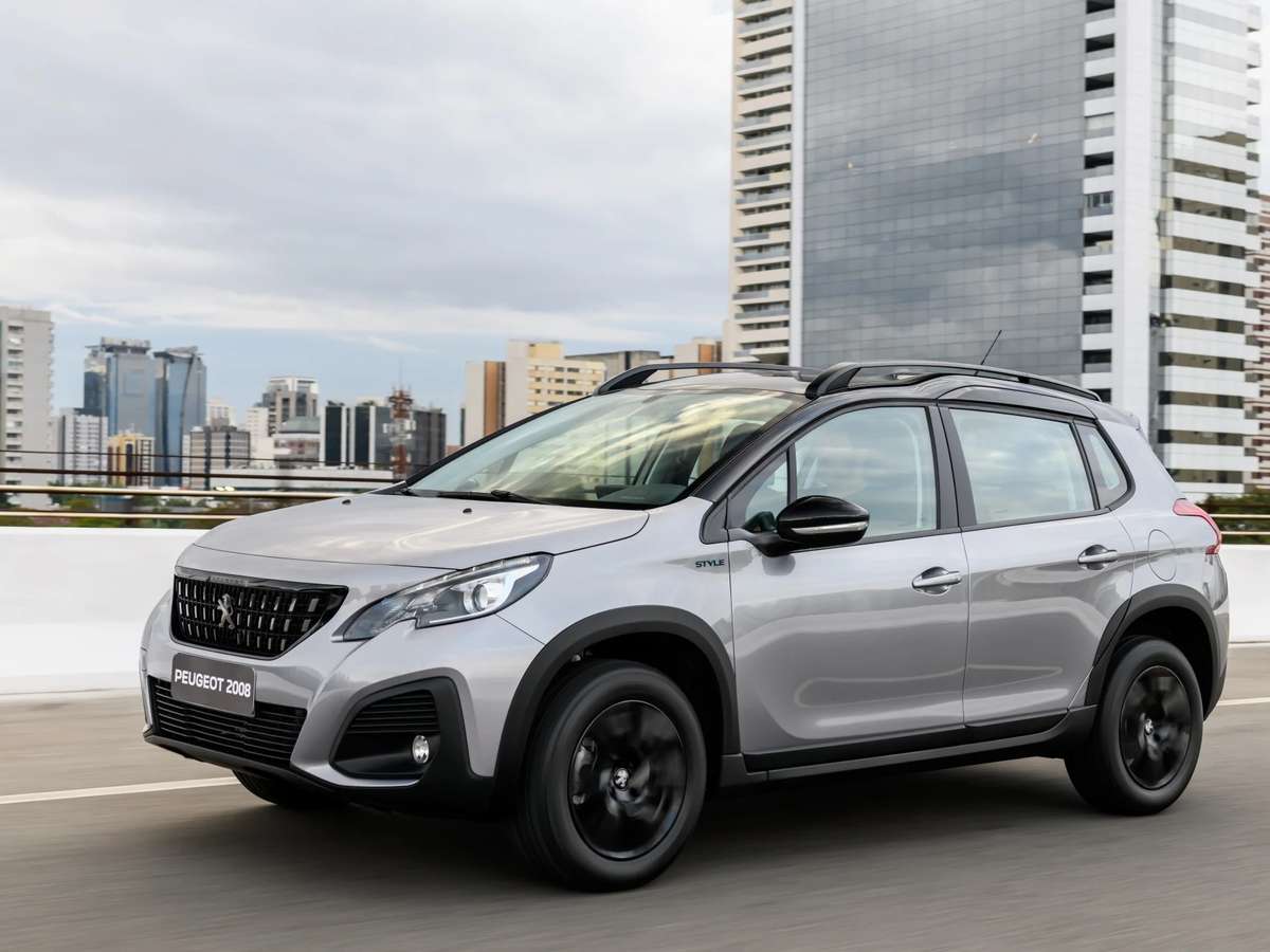 Peugeot 2008 2024: Nova linha do SUV compacto cai de preço e recebe  atualizações