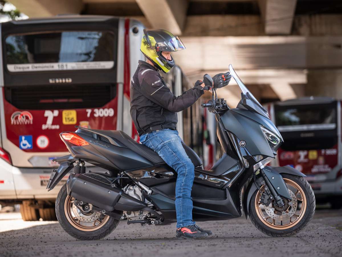 xmax motortrade